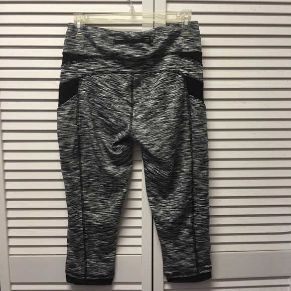 Host Pick! 26 International Capri Leggings - Picture 2 of 3